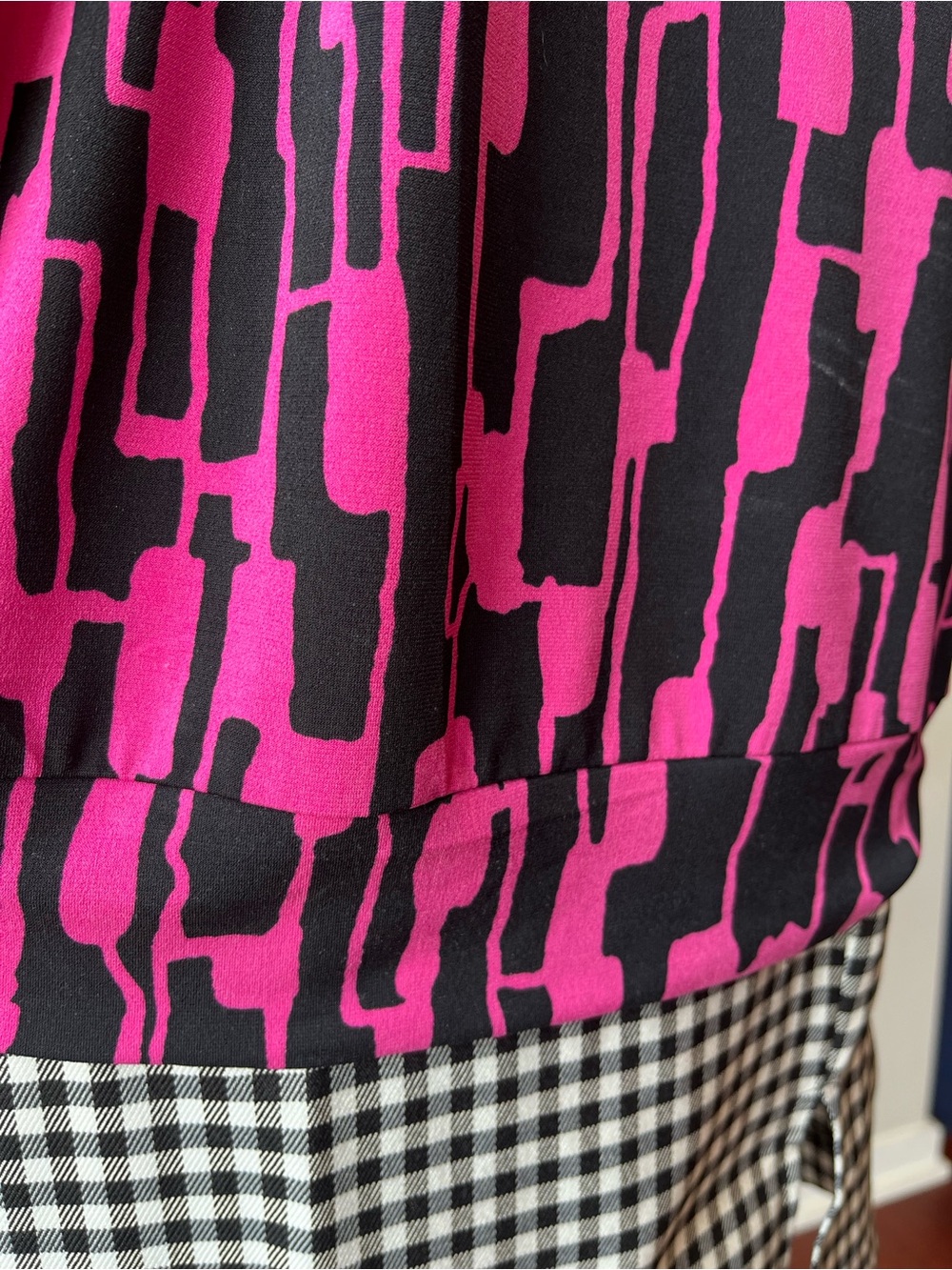 MICHAEL Michael Kors Hot Pink and Black Abstract Halter Top - Picture 5 of 10